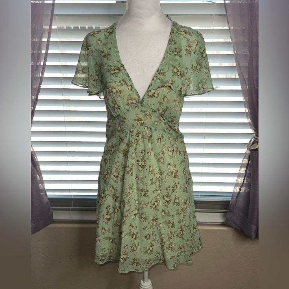 NWT Urban Outfitters Green Floral Lace Up, Back Neck Tie Cocktail Dress